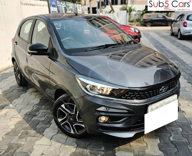 https://images10.gaadi.com/usedcar_image/4584229/original/processed_ad744b6b177f31b95b356de2b5675699.jpg?imwidth=6400