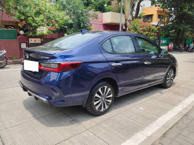 https://images10.gaadi.com/usedcar_image/4584231/original/processed_f9222105d332e8d39f792fa28cd61c55.jpg?imwidth=6402