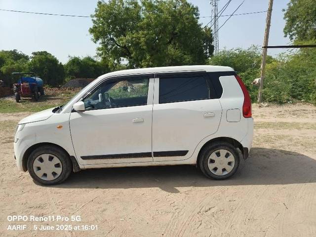 https://images10.gaadi.com/usedcar_image/4584233/original/processed_61e37fb0-9f4f-4b01-8bc7-d622a13951f9.jpeg?imwidth=6402