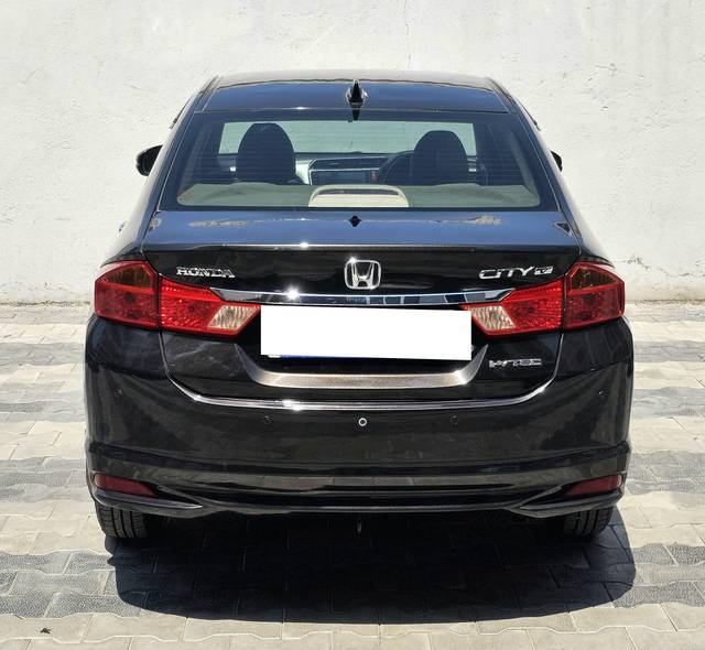 https://images10.gaadi.com/usedcar_image/4584272/original/processed_a63827a45d47c829d4837473f271d359.jpg?imwidth=6401