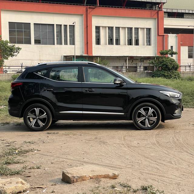 https://images10.gaadi.com/usedcar_image/4584285/original/dd0a098f9cb5c500fcd4602bae5fae74.jpg?imwidth=6401