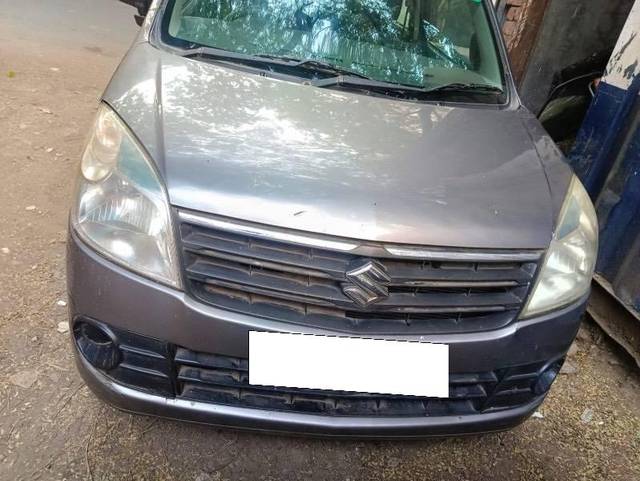 https://images10.gaadi.com/usedcar_image/4584288/original/processed_2d7b7dad-74c7-47d7-9d15-d821d62d4e3e.jpeg?imwidth=6402