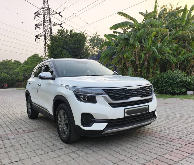 https://images10.gaadi.com/usedcar_image/4584296/original/03263d001322f699fd2cb0246b8f14f6.jpg?imwidth=6400