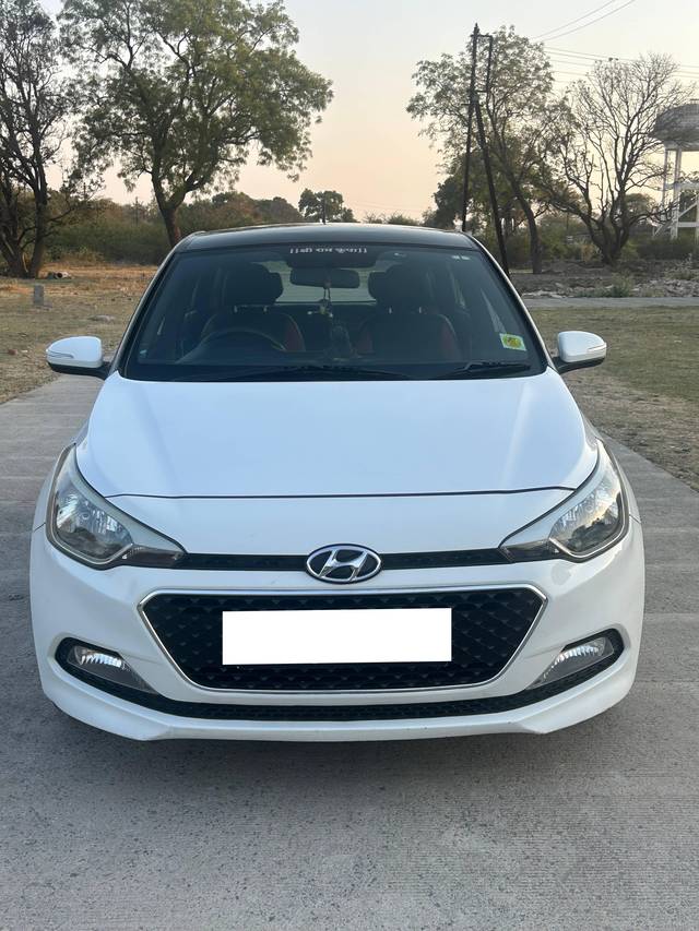 https://images10.gaadi.com/usedcar_image/4584297/original/processed_2d759b41-d5c3-4aa9-8803-1a975da593b7.jpg?imwidth=6400