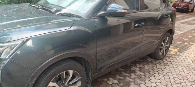 https://images10.gaadi.com/usedcar_image/4584298/original/processed_a439e80e-5a5a-4d49-ba6f-af8399e82074.jpg?imwidth=6400