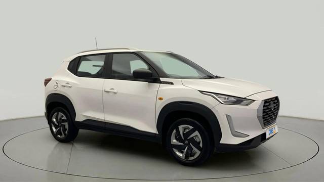 https://images10.gaadi.com/usedcar_image/4584304/original/b8b10fc4e45ad26d501f1015f2bb3aba.jpg?imwidth=6400
