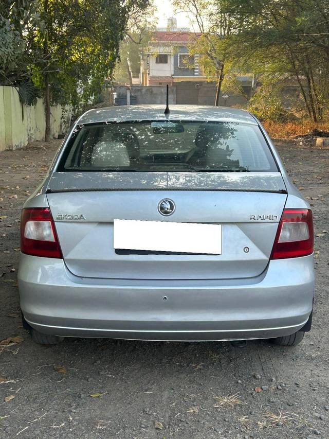 https://images10.gaadi.com/usedcar_image/4584313/original/processed_98905229-dc24-432f-96ad-aef782d27721.jpg?imwidth=6401