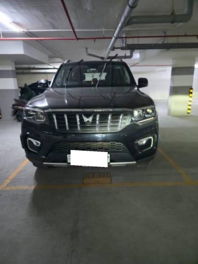 https://images10.gaadi.com/usedcar_image/4584319/original/processed_97e1007c-10ef-4c71-903e-170fd8f6ec0e.jpeg?imwidth=6400