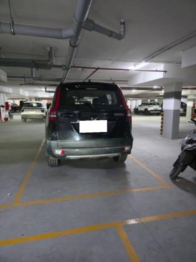 https://images10.gaadi.com/usedcar_image/4584319/original/processed_e3f1d1b3-b9b8-473c-a1f6-4e49b225f9a1.jpeg?imwidth=6402