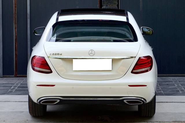 https://images10.gaadi.com/usedcar_image/4584325/original/processed_1ba990bfd6fbe76173694bea76c26a1d.jpeg?imwidth=6401
