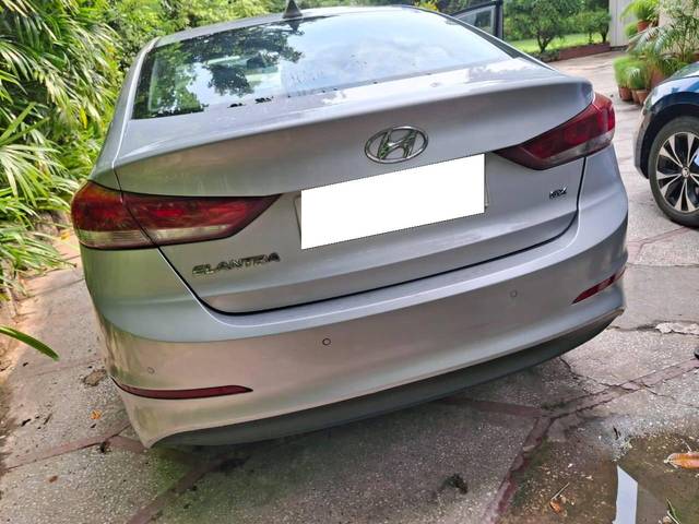 https://images10.gaadi.com/usedcar_image/4584328/original/processed_90cf2fe02397a83fa437f354bb01c10a.jpg?imwidth=6401