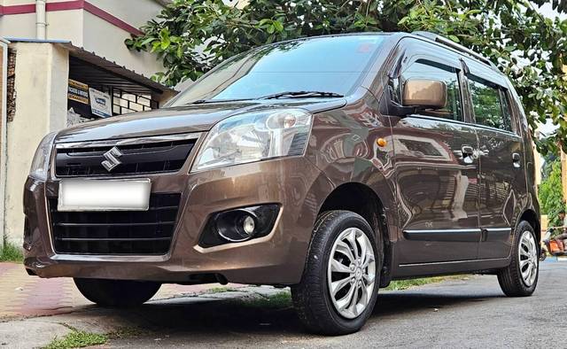 https://images10.gaadi.com/usedcar_image/4584337/original/processed_023e4d63e6ec406a135c9087e7e2ecbc.jpg?imwidth=6402