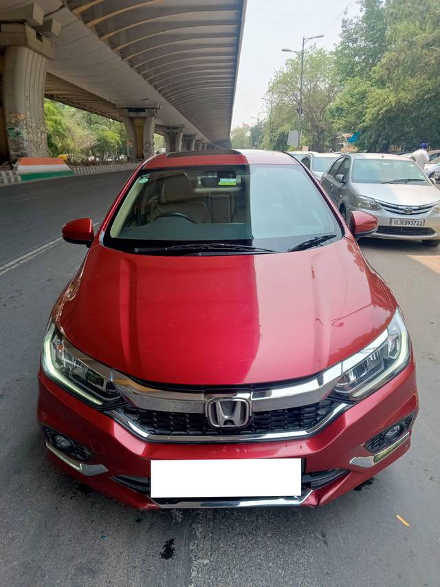 https://images10.gaadi.com/usedcar_image/4584342/original/processed_702894ea5d675d79031263a696ffe7eb.jpeg?imwidth=6400