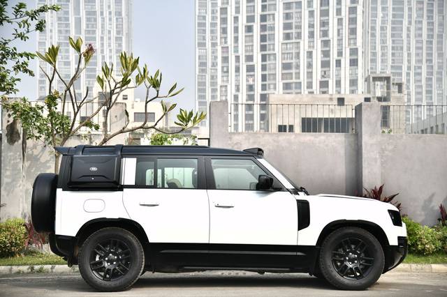 https://images10.gaadi.com/usedcar_image/4584344/original/2c3d01777458c8a4c36a27c7f6bf0a17.jpg?imwidth=6401