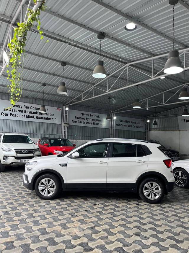 https://images10.gaadi.com/usedcar_image/4584368/original/processed_807070ae050a526b45409192dc921b66.jpg?imwidth=6402