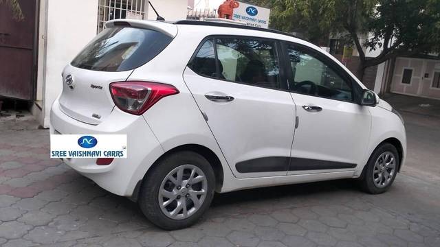https://images10.gaadi.com/usedcar_image/4584369/original/processed_7445f3689b5cb98df8fab8e775112b43.jpeg?imwidth=6401