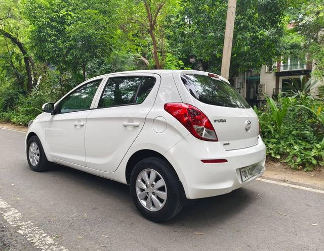 https://images10.gaadi.com/usedcar_image/4584370/original/processed_0ab3d9c8585f30e4e0bc47832b55b49e.jpeg?imwidth=6402