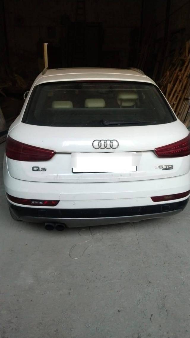 https://images10.gaadi.com/usedcar_image/4584393/original/processed_processed_97dcc404-eac2-424f-b88a-9c8381928557.jpg?imwidth=6401