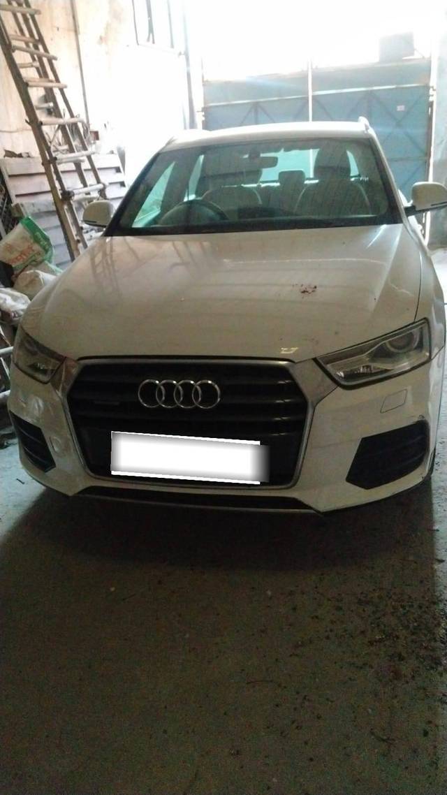 https://images10.gaadi.com/usedcar_image/4584393/original/processed_processed_b776be97-dfd8-4649-be1d-04bd3930f66b.jpg?imwidth=6402