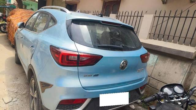 https://images10.gaadi.com/usedcar_image/4584442/original/processed_55e7c860-abcd-4d23-a240-f97e6caeefb7.jpeg?imwidth=6400