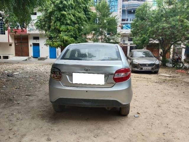 https://images10.gaadi.com/usedcar_image/4584447/original/processed_9ccf0acc-9e04-4c50-97ac-2dfe311fa19c.jpg?imwidth=6401