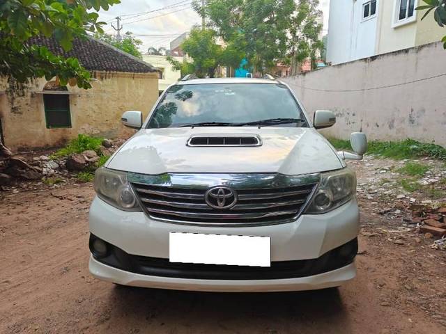 https://images10.gaadi.com/usedcar_image/4584456/original/processed_12279228-65d6-4921-90ef-56ac192e2190.jpg?imwidth=6400