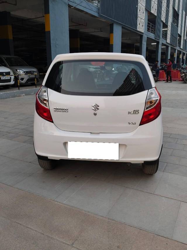https://images10.gaadi.com/usedcar_image/4584468/original/processed_f5dc1013bd14edc05f9876f3781772cd.jpg?imwidth=6401