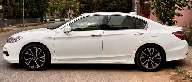 https://images10.gaadi.com/usedcar_image/4584491/original/processed_759ecca9-8b27-4b8a-9dd2-2a8fcec3fb62.jpg?imwidth=6401