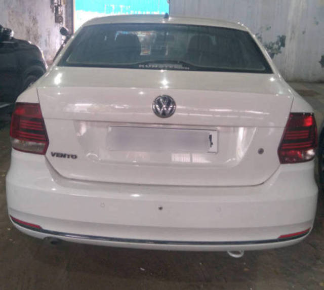 https://images10.gaadi.com/usedcar_image/4584494/original/processed_44a7b09bc6f1715dc539644de98ac2fc.png?imwidth=6402