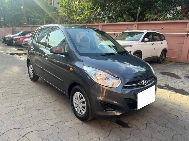 https://images10.gaadi.com/usedcar_image/4584497/original/processed_321c3576c8f46f2595a35b2405e54e97.jpg?imwidth=6400