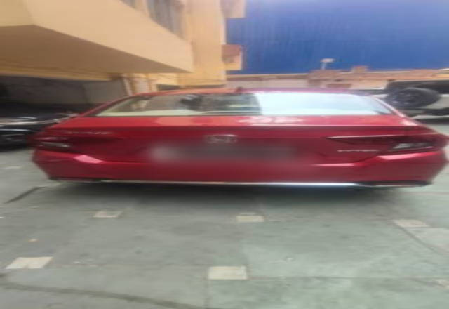 https://images10.gaadi.com/usedcar_image/4584502/original/71b72dc6-06f8-4db5-8975-b8948f2f6b6f.?imwidth=6402