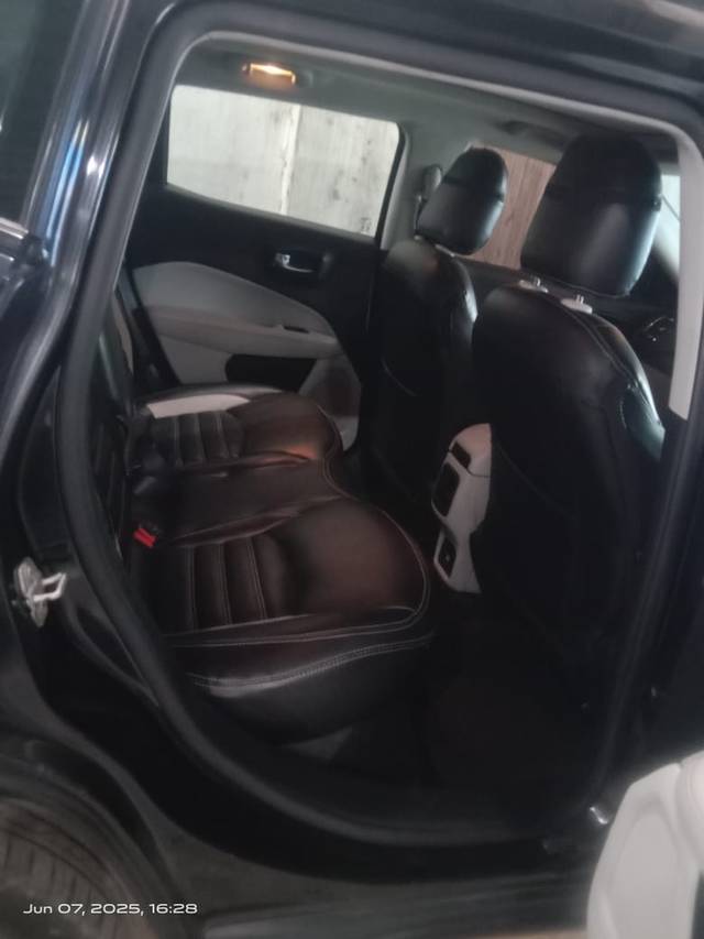 https://images10.gaadi.com/usedcar_image/4584510/original/5cc53ad083d8f552094cdf6b7512fada.jpg?imwidth=6402