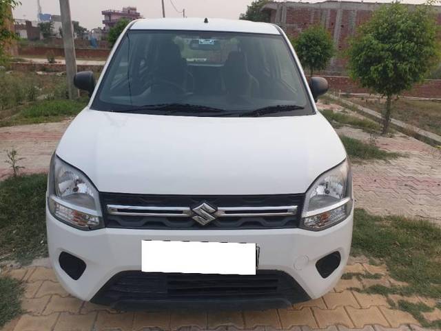 https://images10.gaadi.com/usedcar_image/4584518/original/processed_9c7e7162-a666-435b-b0c6-2daa2a297a22.jpg?imwidth=6400