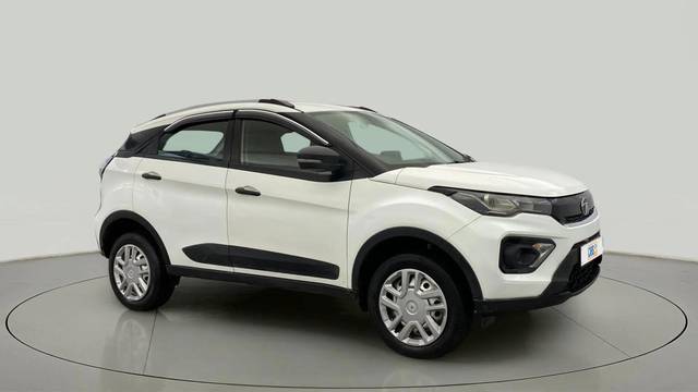 https://images10.gaadi.com/usedcar_image/4584520/original/249d24d1c2af09b78f3b9713bad48018.jpg?imwidth=6400