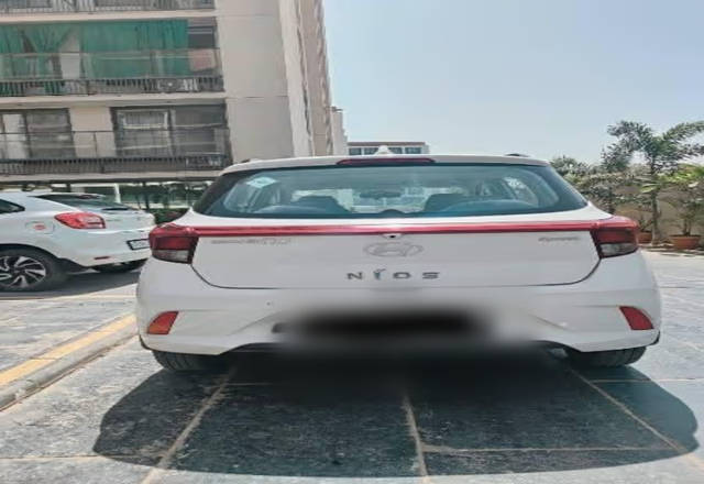https://images10.gaadi.com/usedcar_image/4584531/original/91b3a010-5a64-45ba-94cc-94a65ce15c82.?imwidth=6401