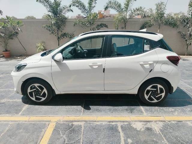 https://images10.gaadi.com/usedcar_image/4584531/original/processed_41504153-b0a5-4ed5-b6e5-9a547d3e6c3a.jpeg?imwidth=6402