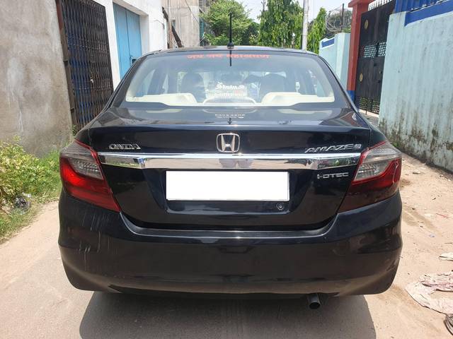 https://images10.gaadi.com/usedcar_image/4584535/original/processed_27ae37b1a8844b3b39090b955cb9a6ee.jpg?imwidth=6401