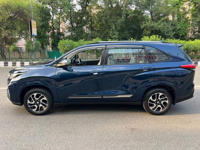 https://images10.gaadi.com/usedcar_image/4584547/original/processed_a5ec331650084324a6987ce73b468aa3.jpg?imwidth=6402