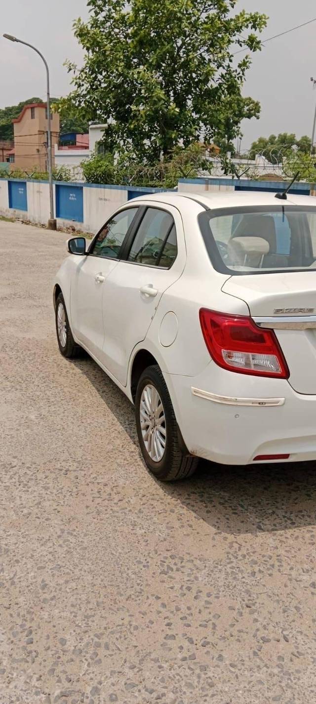 https://images10.gaadi.com/usedcar_image/4584633/original/processed_ad0a0744-b70e-4420-996f-927c7dc82982.jpg?imwidth=6402