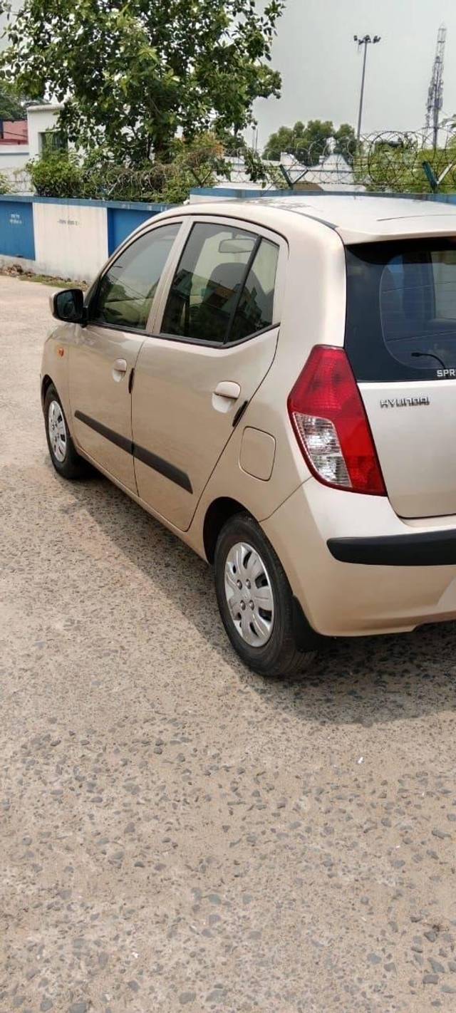 https://images10.gaadi.com/usedcar_image/4584641/original/processed_25516e57-2ba4-460d-b498-2ccbf2203a0e.jpg?imwidth=6402