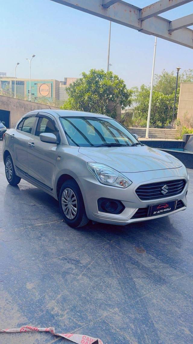 https://images10.gaadi.com/usedcar_image/4584663/original/processed_27552710a8b580cb5b357fbc89ec282e.jpg?imwidth=6400