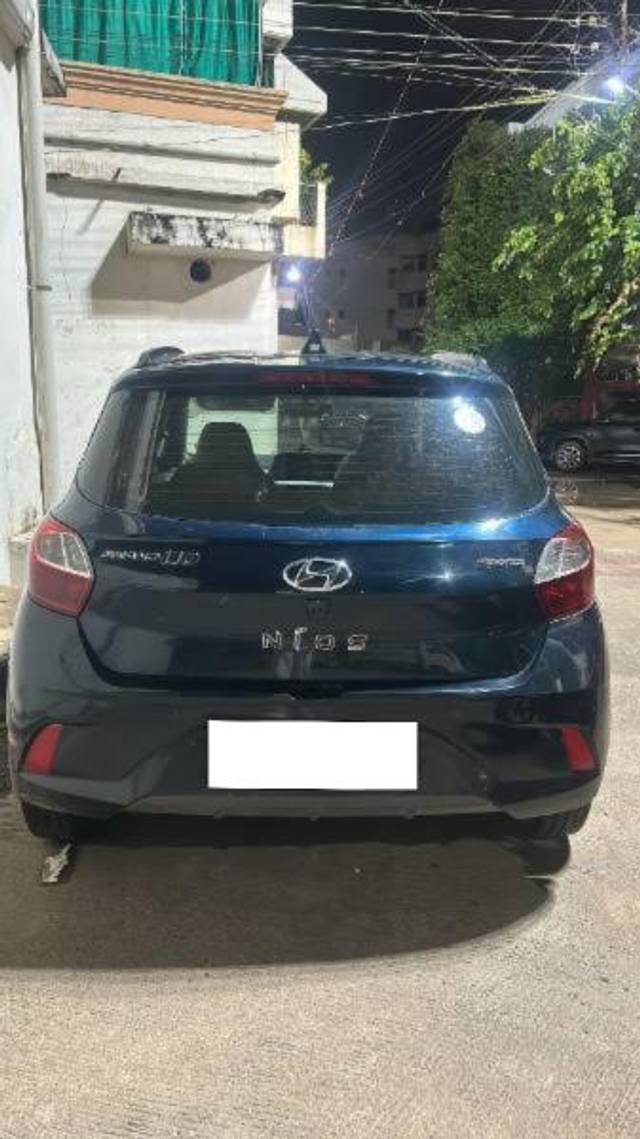 https://images10.gaadi.com/usedcar_image/4584664/original/processed_57c1b4c8-f816-4c6c-882a-516463b7b774.jpg?imwidth=6401