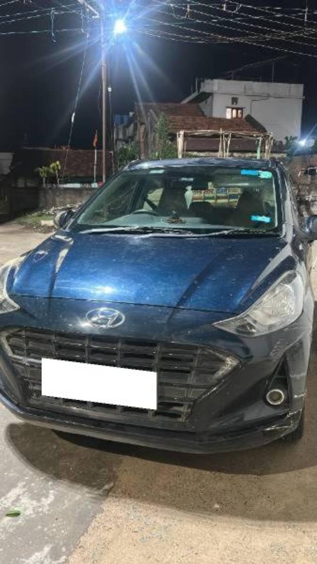 https://images10.gaadi.com/usedcar_image/4584664/original/processed_e05eaa82-5f23-4832-ad9a-9c16b85058a1.jpg?imwidth=6402