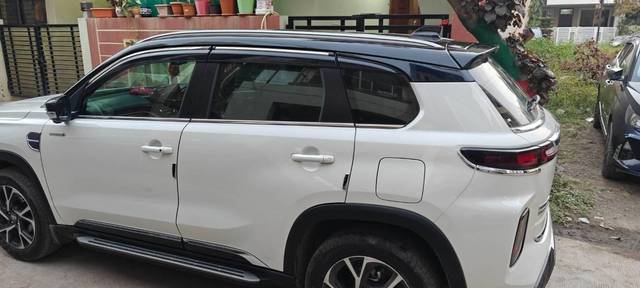 https://images10.gaadi.com/usedcar_image/4584678/original/processed_processed_75d922da-fba5-40f8-b4f6-14ee3686b6d0.jpg?imwidth=6401