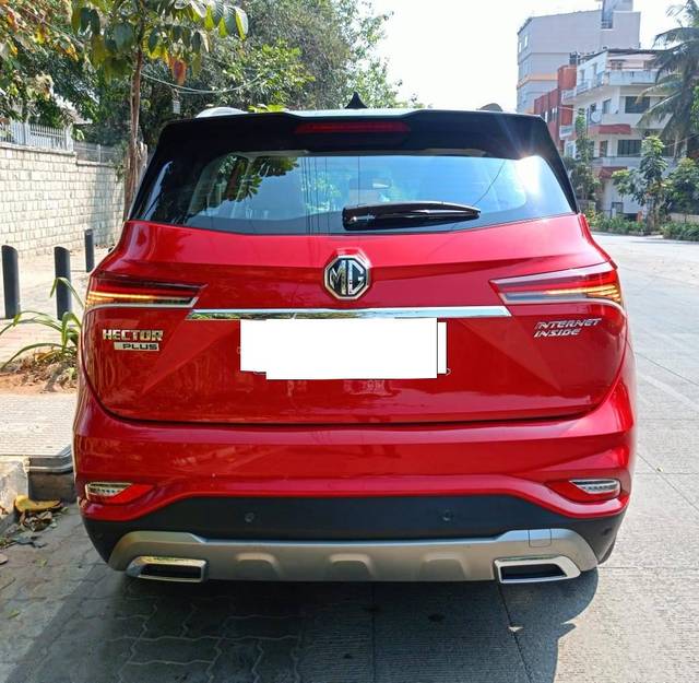 https://images10.gaadi.com/usedcar_image/4584683/original/processed_89edfdf686a0987d13082c70de943054.jpg?imwidth=6402