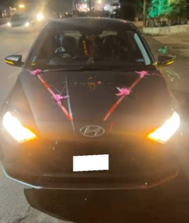 https://images10.gaadi.com/usedcar_image/4584725/original/processed_a4b88d96-3851-4402-be45-eec7b8571f59.png?imwidth=6400