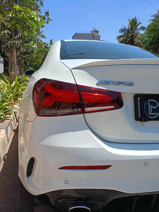 https://images10.gaadi.com/usedcar_image/4584761/original/processed_6d47df5cb3a6f1ec673fbbfaece80132.jpg?imwidth=6402