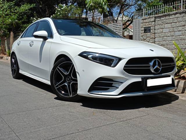 https://images10.gaadi.com/usedcar_image/4584761/original/processed_c79cd9bb130abadc84721c06e7cabfe4.jpg?imwidth=6400