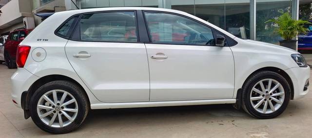 https://images10.gaadi.com/usedcar_image/4584767/original/processed_0a67d429ba2fe76e15e2f22b33d1e94e.jpeg?imwidth=6401