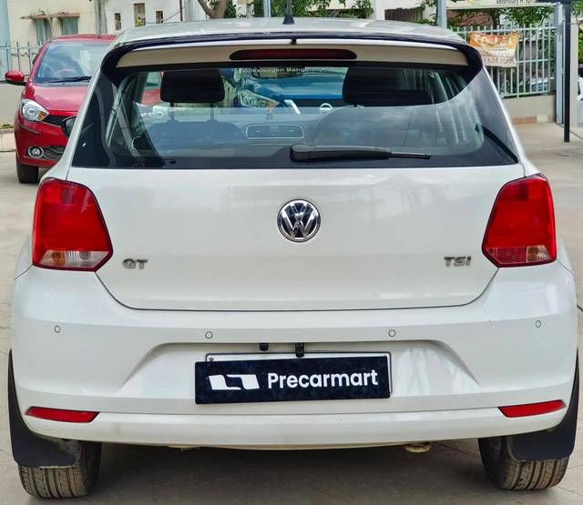 https://images10.gaadi.com/usedcar_image/4584767/original/processed_328328a493e786dc51175c2c2f14ff69.jpeg?imwidth=6402